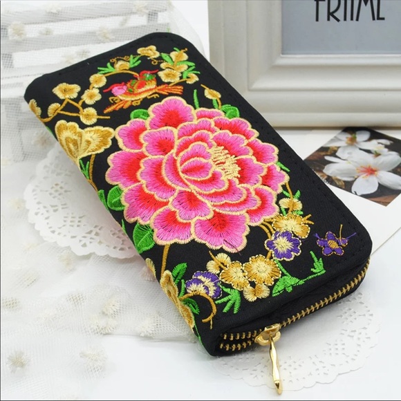 WOMEN’S FLOWER WALLET - Picture 5 of 6
